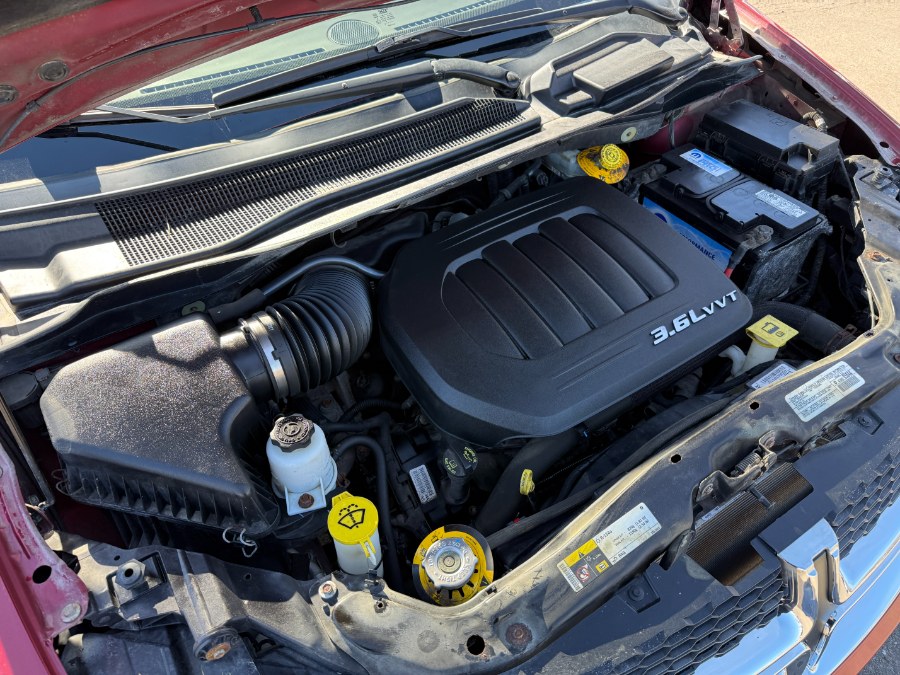 2014 Dodge Grand Caravan SE photo