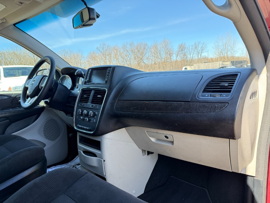 2014 Dodge Grand Caravan SE photo