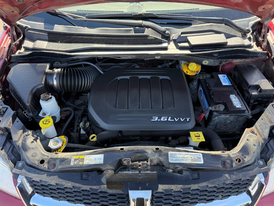 2014 Dodge Grand Caravan SE photo