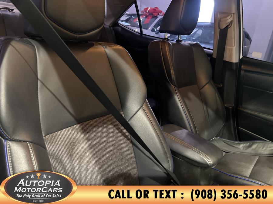 2017 Toyota Corolla SE photo