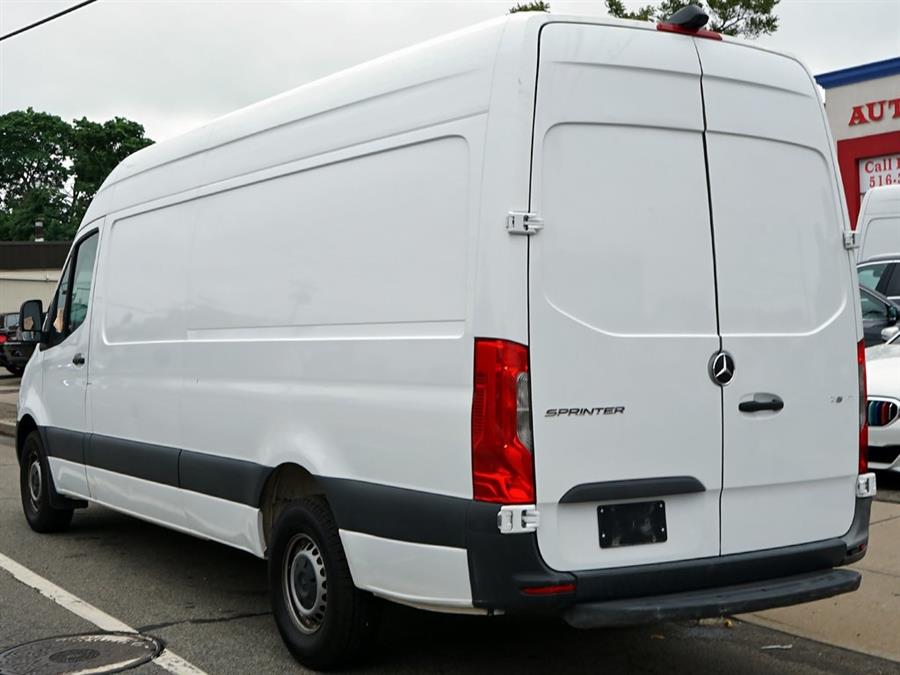 2022 Mercedes-Benz Sprinter 2500 Cargo 170 WB photo