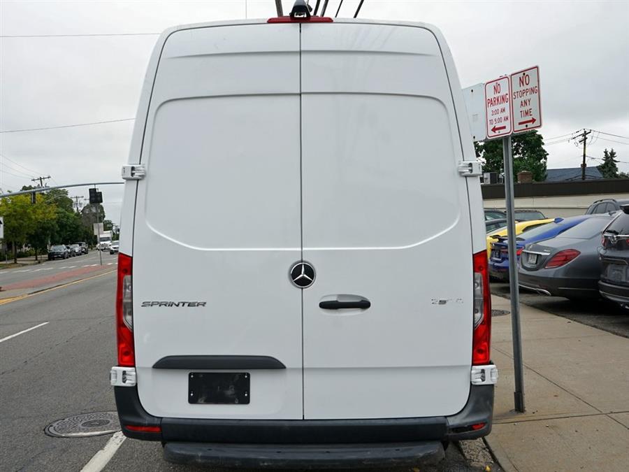 2022 Mercedes-Benz Sprinter 2500 Cargo 170 WB photo