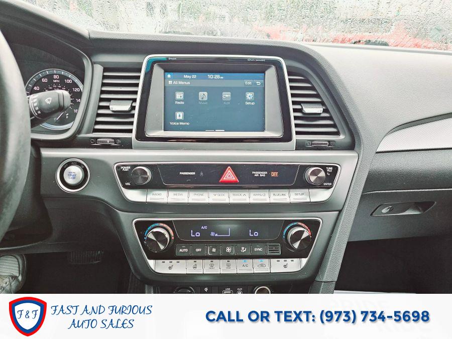 2019 Hyundai Sonata SEL Sedan 4D photo