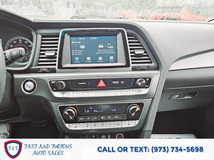 2019 Hyundai Sonata SEL Sedan 4D photo