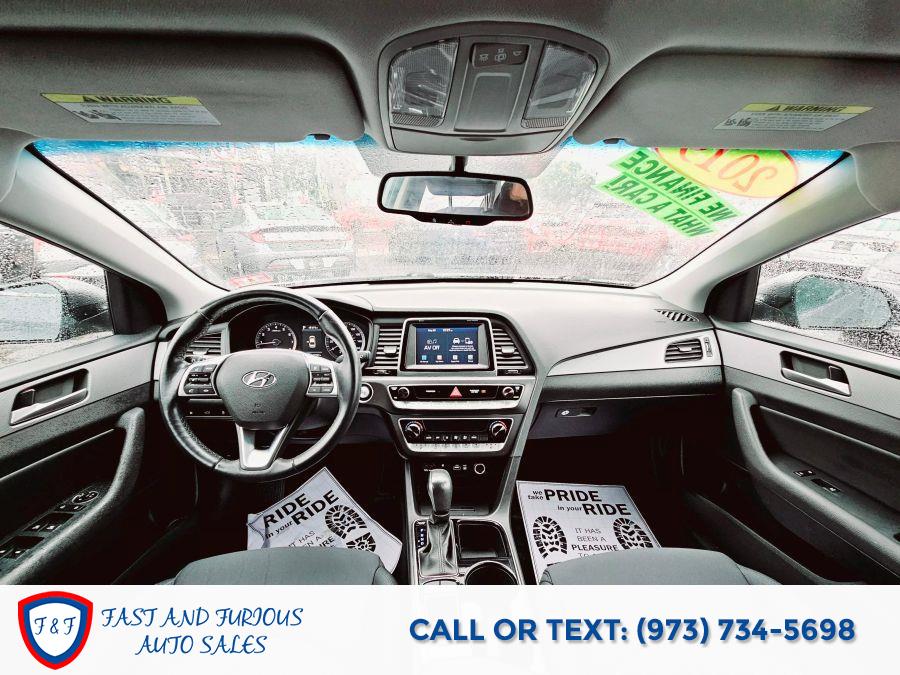 2019 Hyundai Sonata SEL Sedan 4D photo