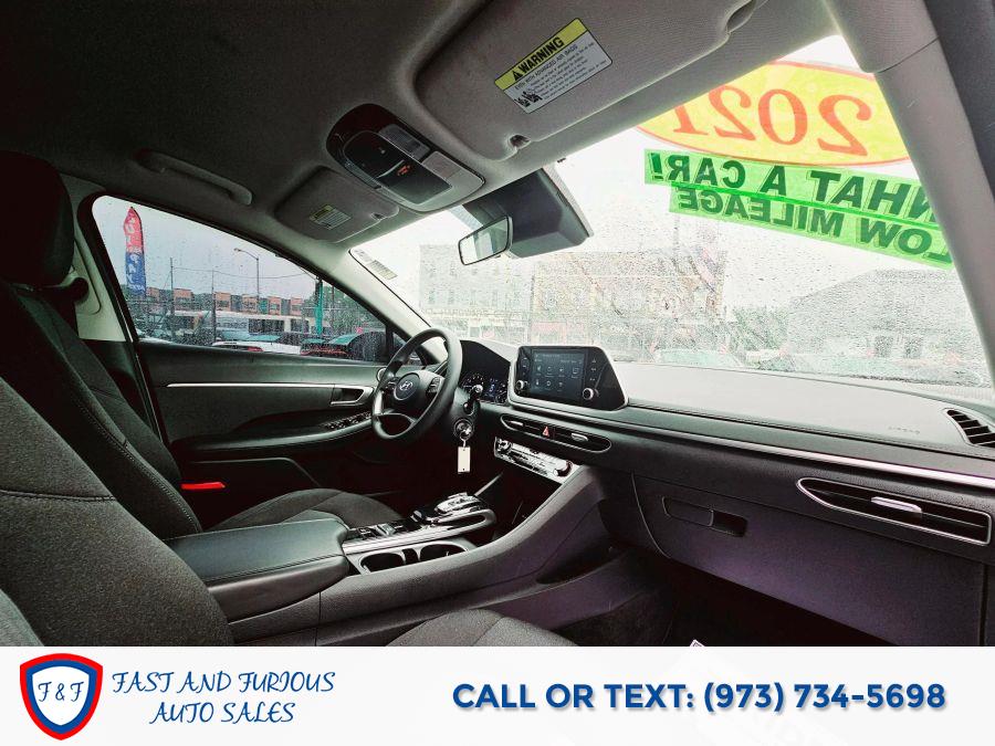 2021 Hyundai Sonata SE Sedan 4D photo