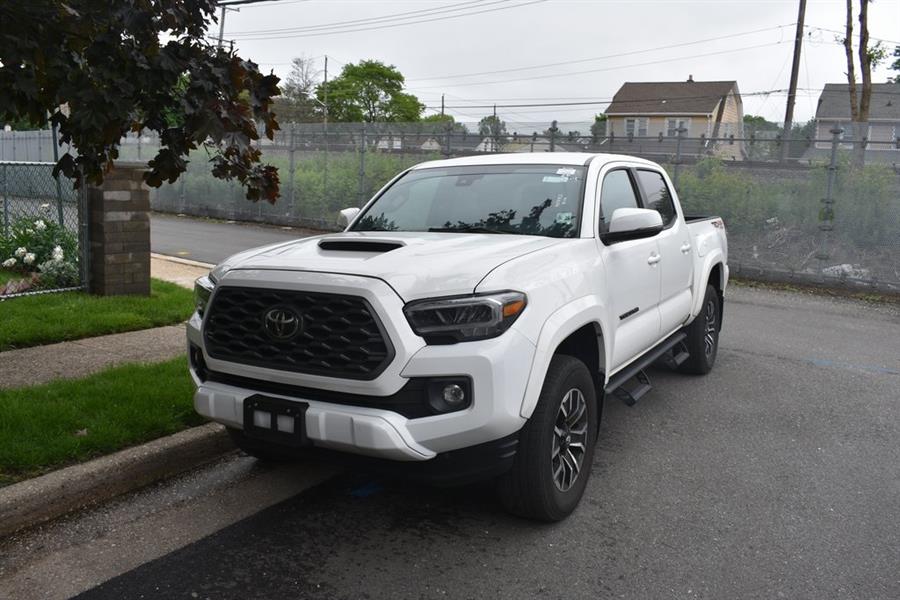 2020 Toyota Tacoma TRD Sport photo