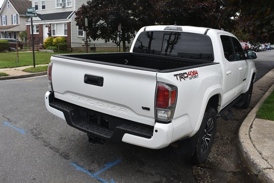 2020 Toyota Tacoma TRD Sport photo