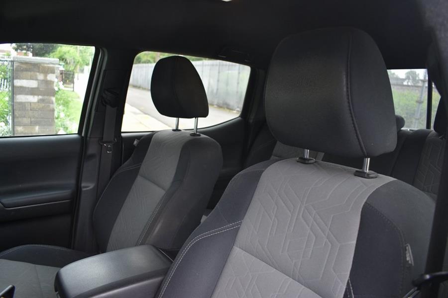 2020 Toyota Tacoma TRD Sport photo