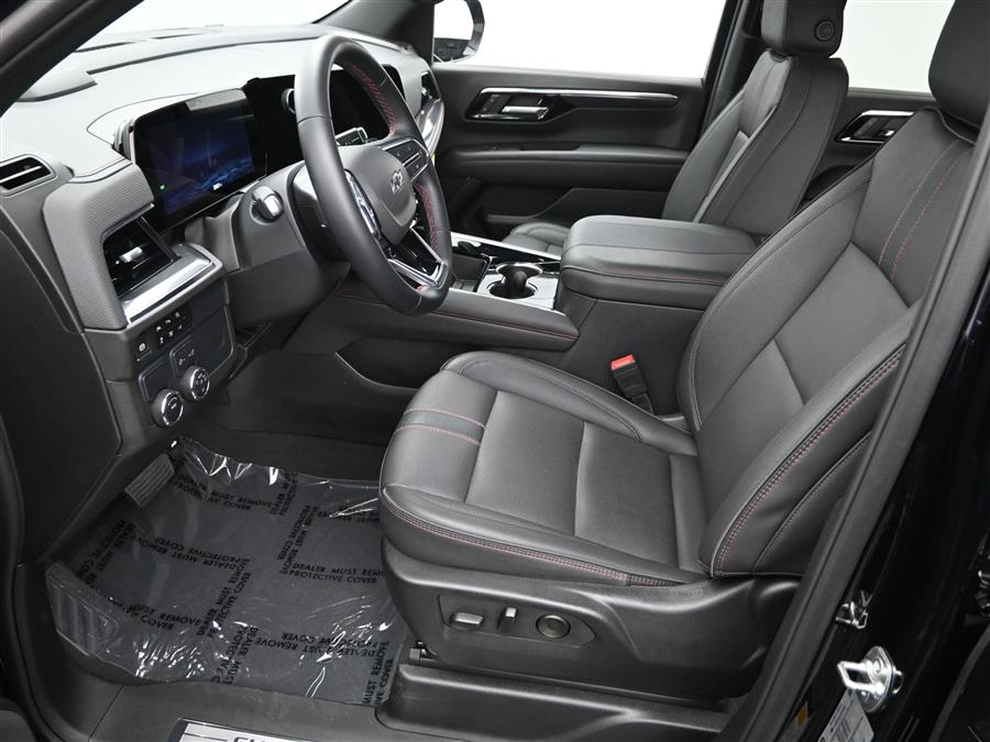 2025 Chevrolet Suburban RST photo