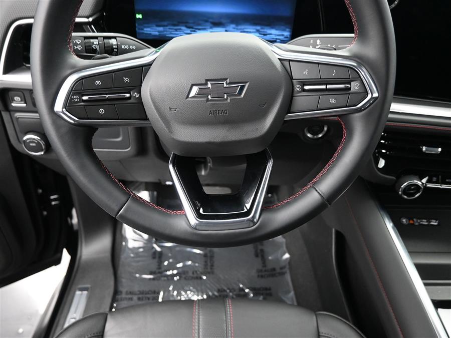 2025 Chevrolet Suburban RST photo
