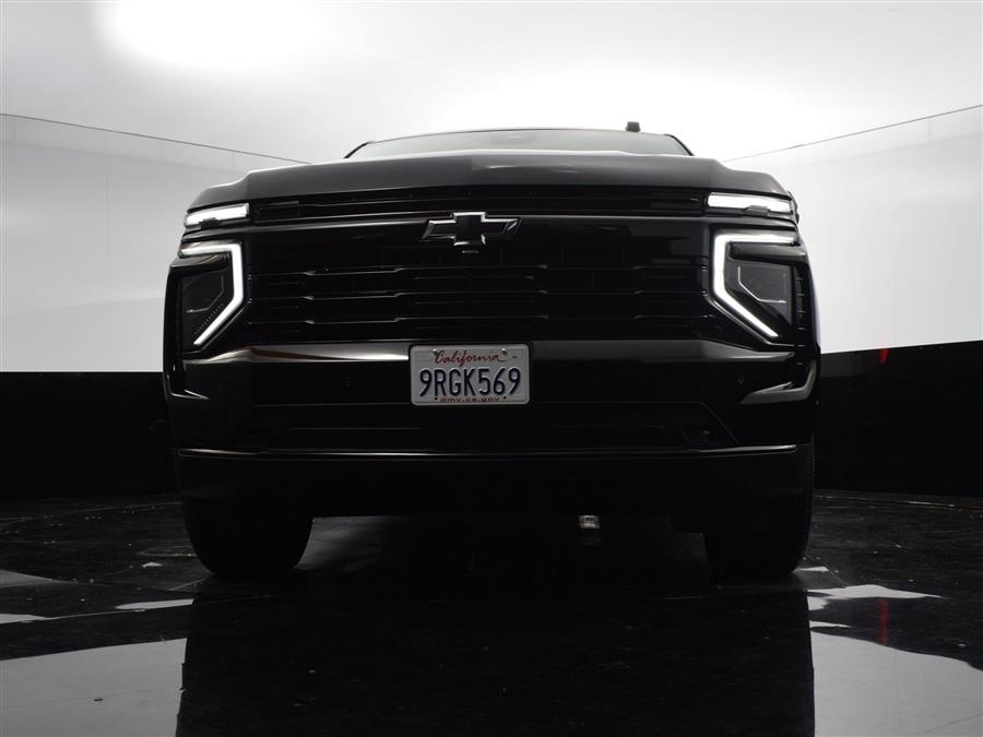 2025 Chevrolet Suburban RST photo