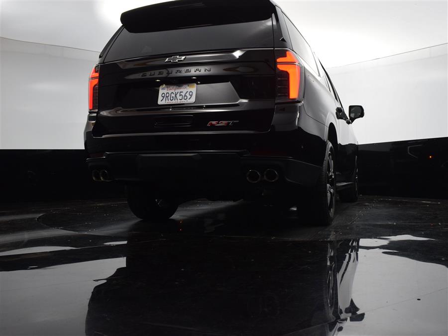 2025 Chevrolet Suburban RST photo