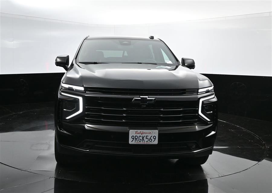 2025 Chevrolet Suburban RST photo