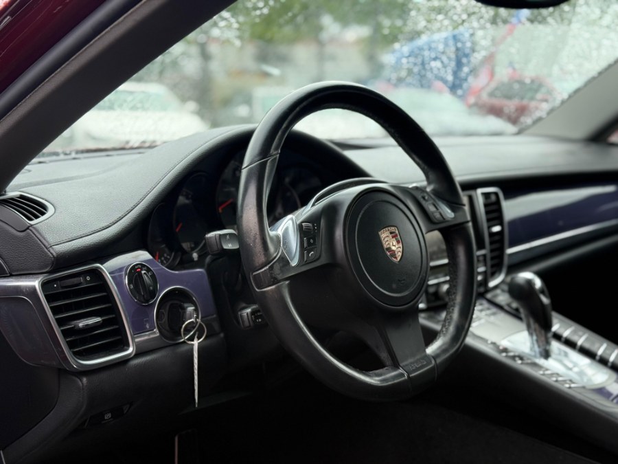 2011 Porsche Panamera photo