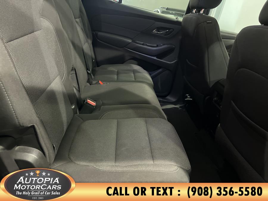 2023 Chevrolet Traverse LT CLOTH photo