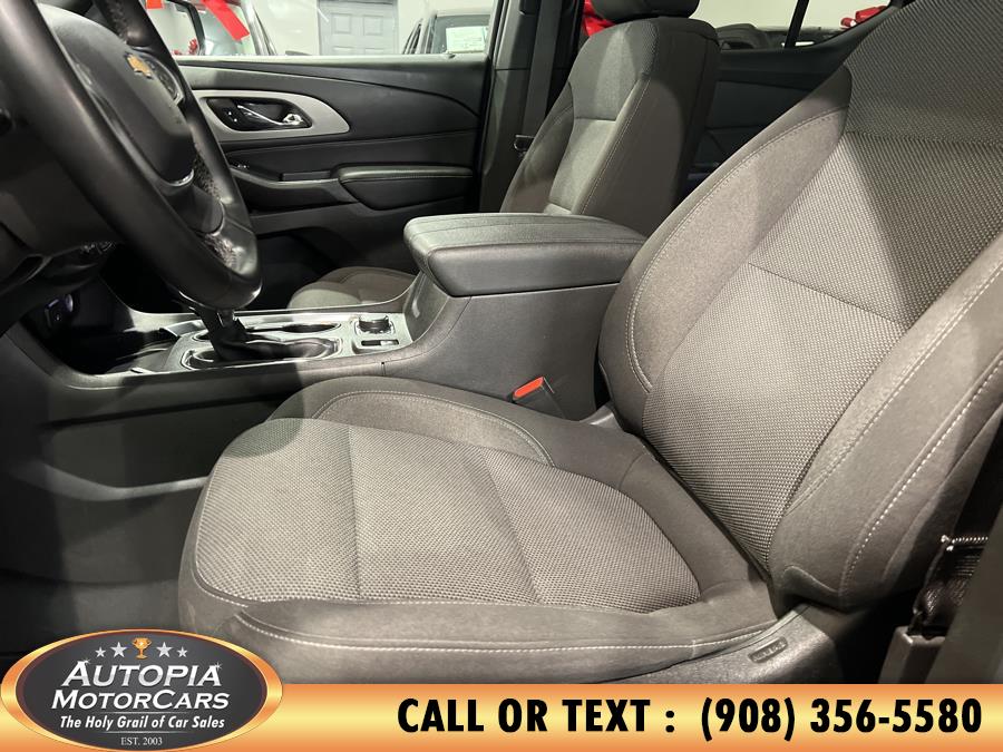 2023 Chevrolet Traverse LT CLOTH photo