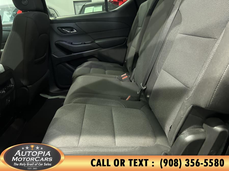 2023 Chevrolet Traverse LT CLOTH photo