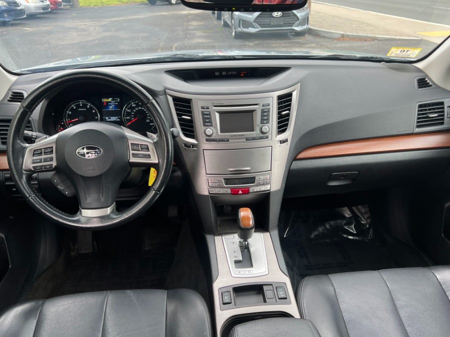 2013 Subaru Outback 2.5i Limited photo