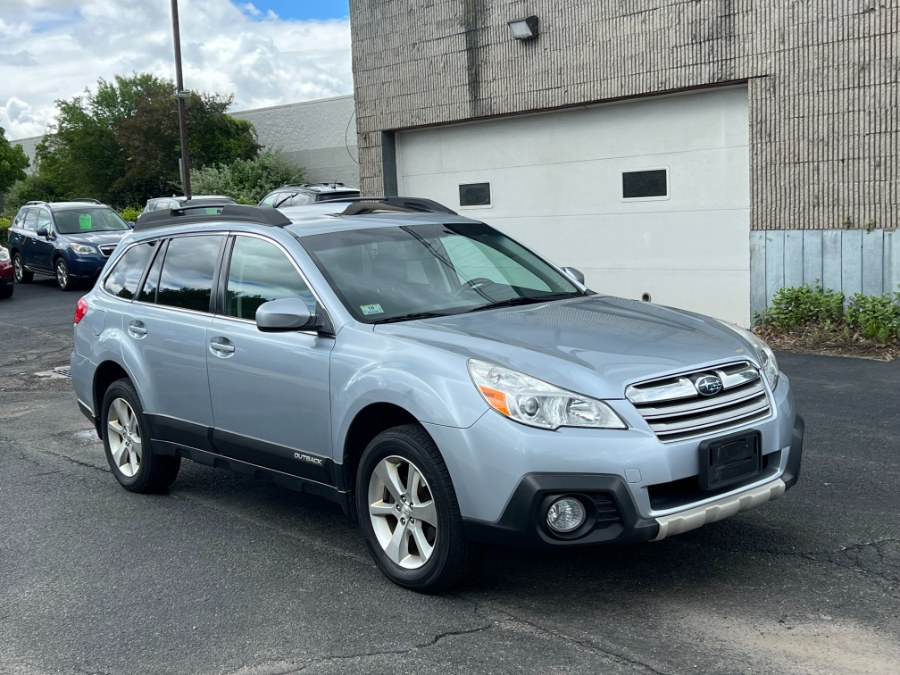 2013 Subaru Outback 2.5i Limited photo