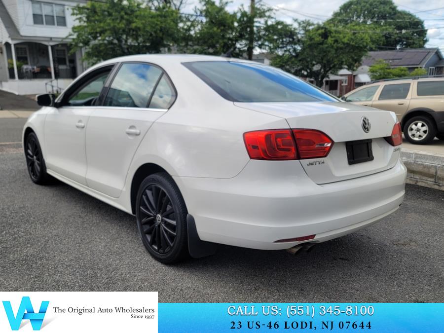 2011 Volkswagen Jetta SEL PZEV photo