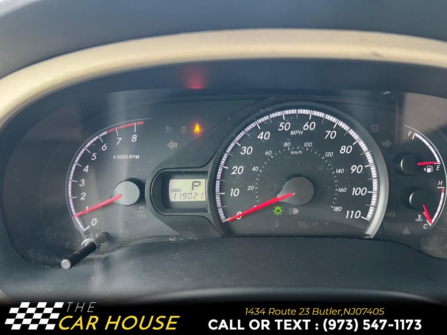 2011 Toyota Sienna LE 7-Passenger photo