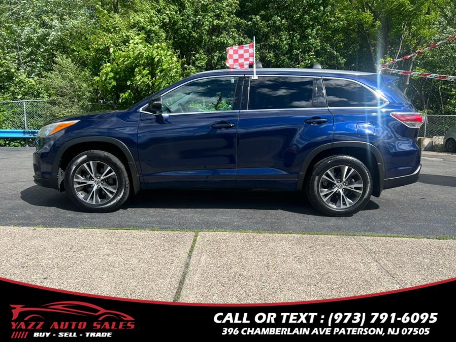 2016 Toyota Highlander AWD 4dr V6 XLE (Natl) photo