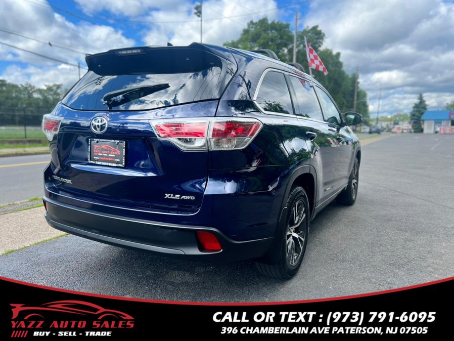 2016 Toyota Highlander AWD 4dr V6 XLE (Natl) photo