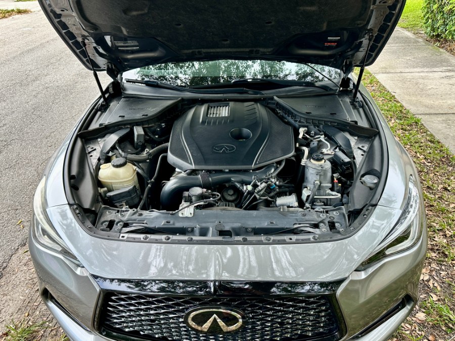 2018 Infiniti Q60 2.0t LUXE RWD photo