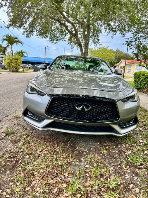 2018 Infiniti Q60 2.0t LUXE RWD photo