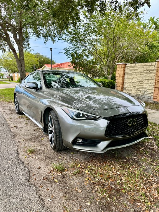 2018 Infiniti Q60 2.0t LUXE RWD photo