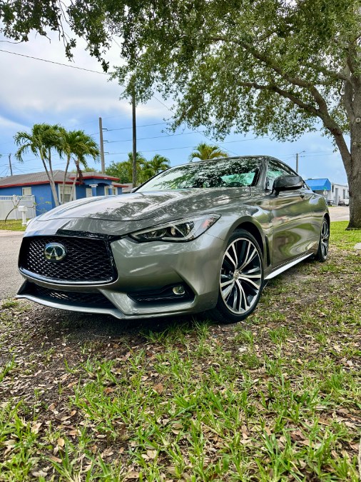 2018 Infiniti Q60 2.0t LUXE RWD photo