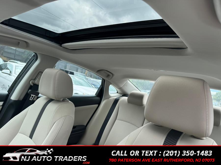 2017 Honda CIVIC SEDAN EX CVT photo