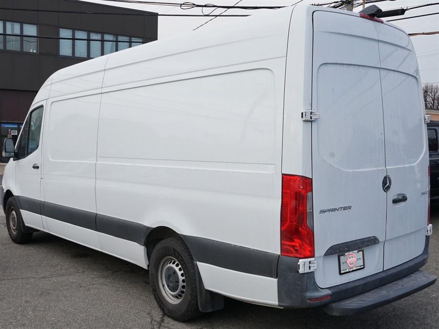 2022 Mercedes-Benz Sprinter 2500 Cargo 170 WB photo