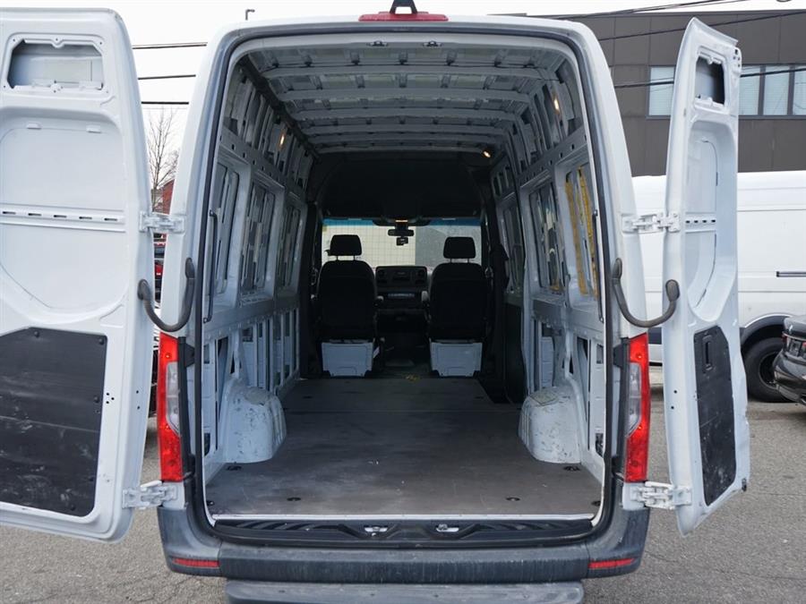 2022 Mercedes-Benz Sprinter 2500 Cargo 170 WB photo