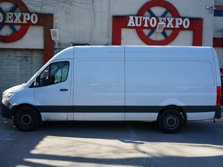 2022 Mercedes-Benz Sprinter 2500 Cargo 170 WB photo