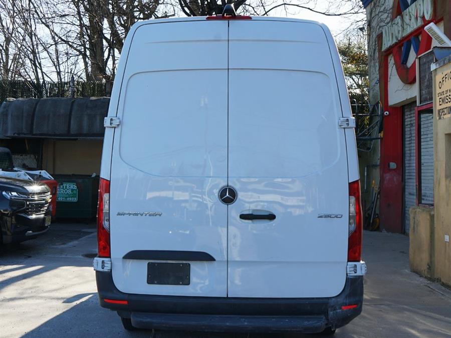 2022 Mercedes-Benz Sprinter 2500 Cargo 170 WB photo