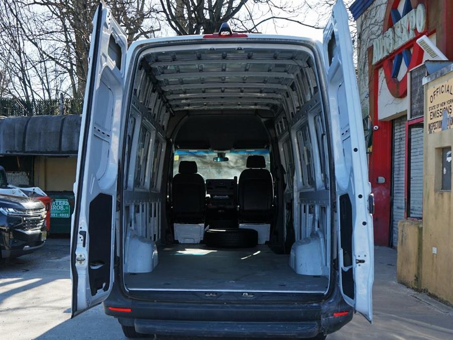 2022 Mercedes-Benz Sprinter 2500 Cargo 170 WB photo