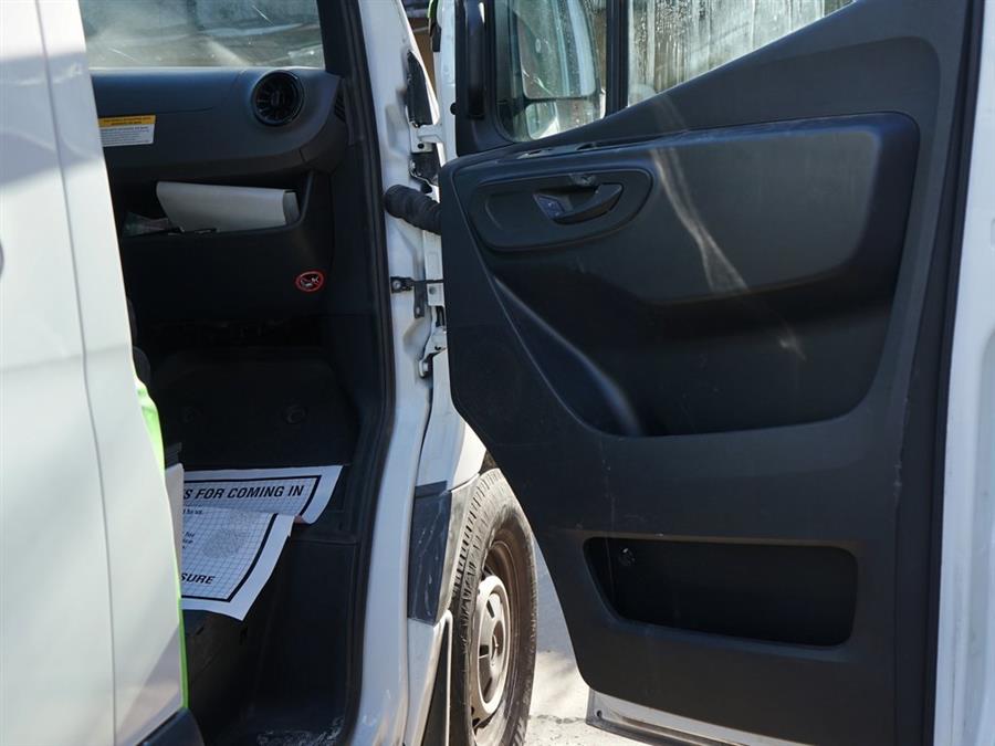 2022 Mercedes-Benz Sprinter 2500 Cargo 170 WB photo