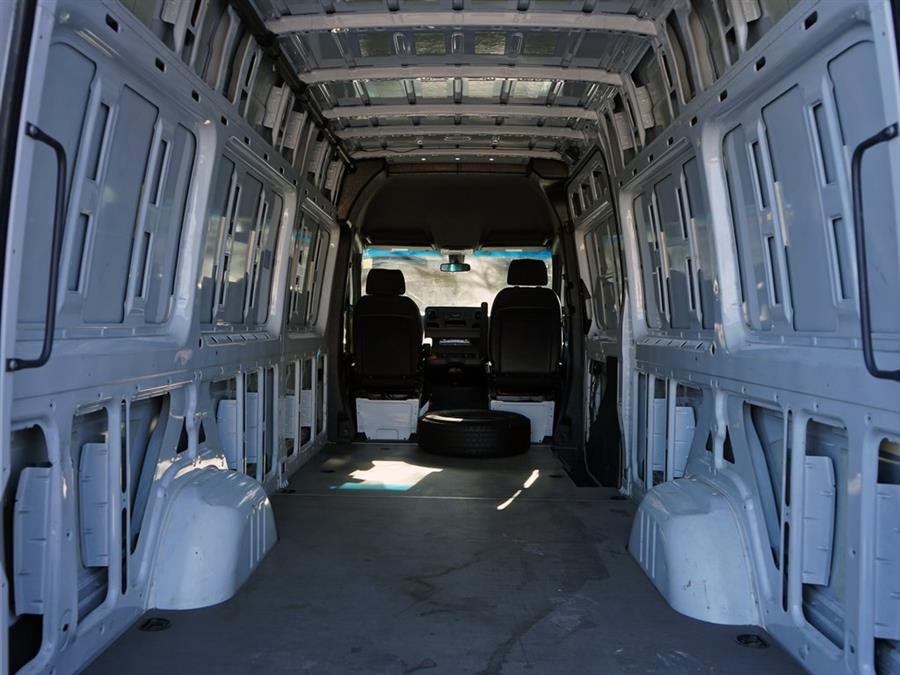 2022 Mercedes-Benz Sprinter 2500 Cargo 170 WB photo
