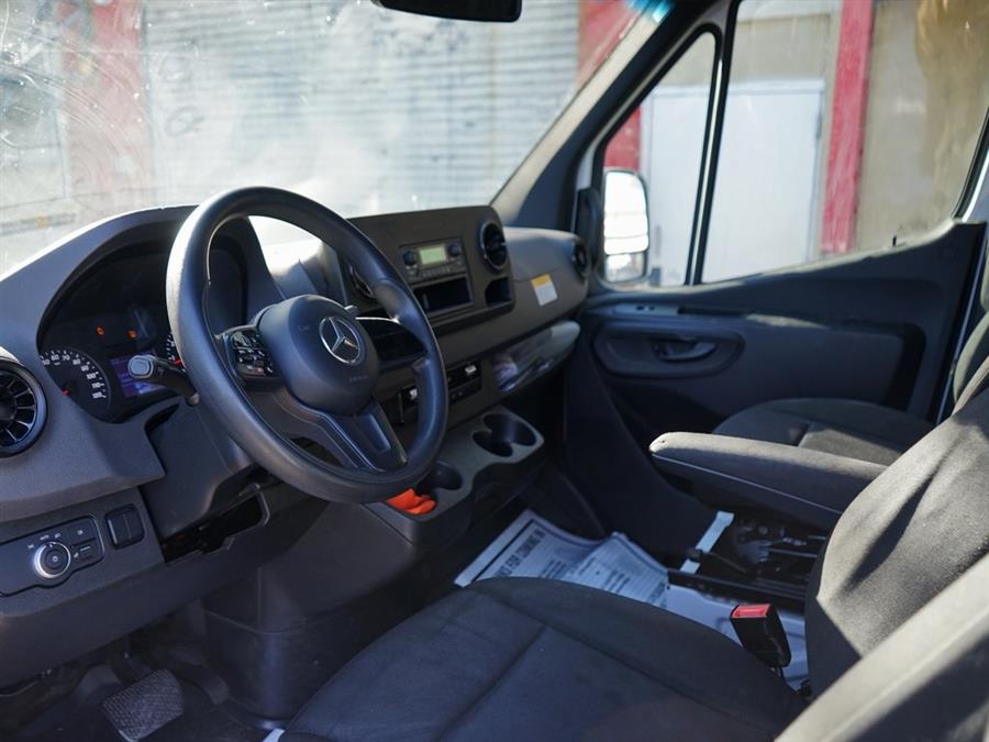 2022 Mercedes-Benz Sprinter 2500 Cargo 170 WB photo