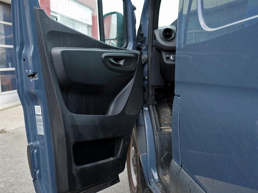2021 Mercedes-Benz Sprinter 2500 Cargo 170 WB photo