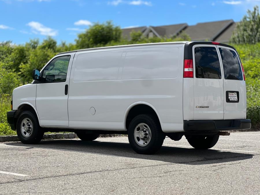 2021 Chevrolet Express Cargo Van RWD 2500 135