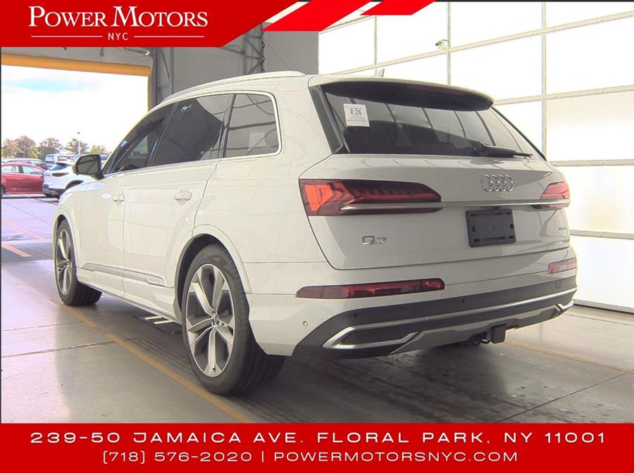 2021 Audi Q7 55 Prestige photo