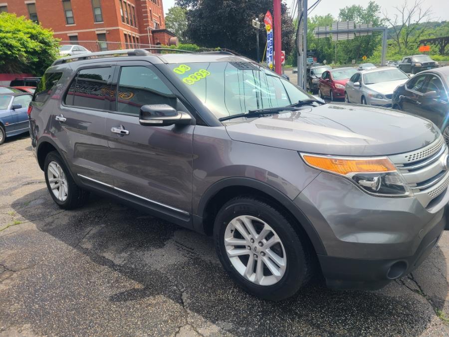 2013 Ford Explorer XLT photo