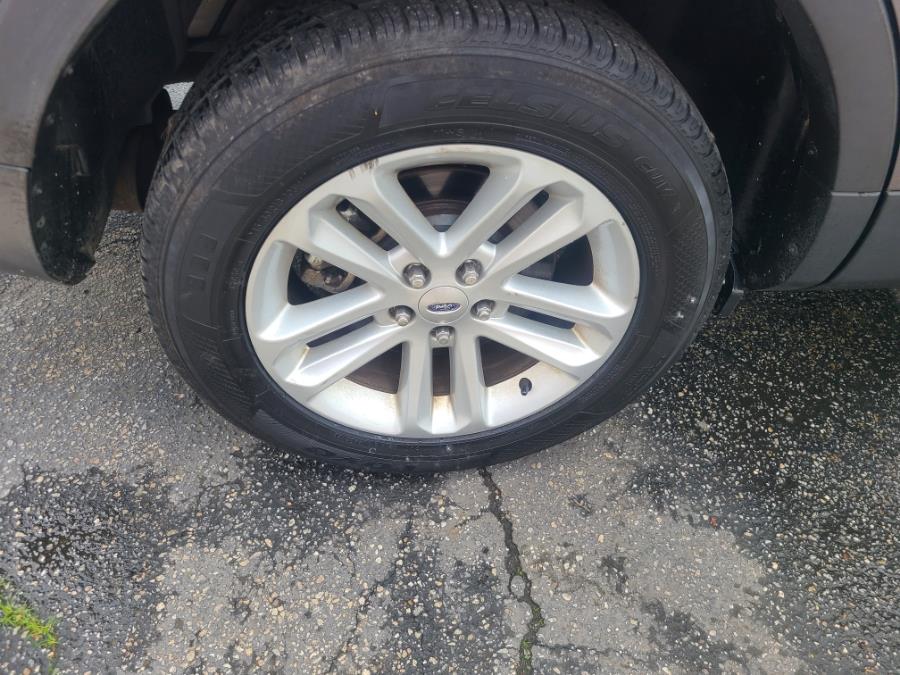 2013 Ford Explorer XLT photo