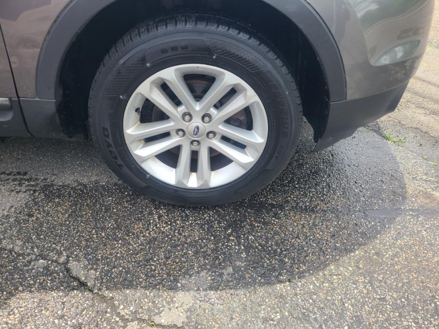 2013 Ford Explorer XLT photo