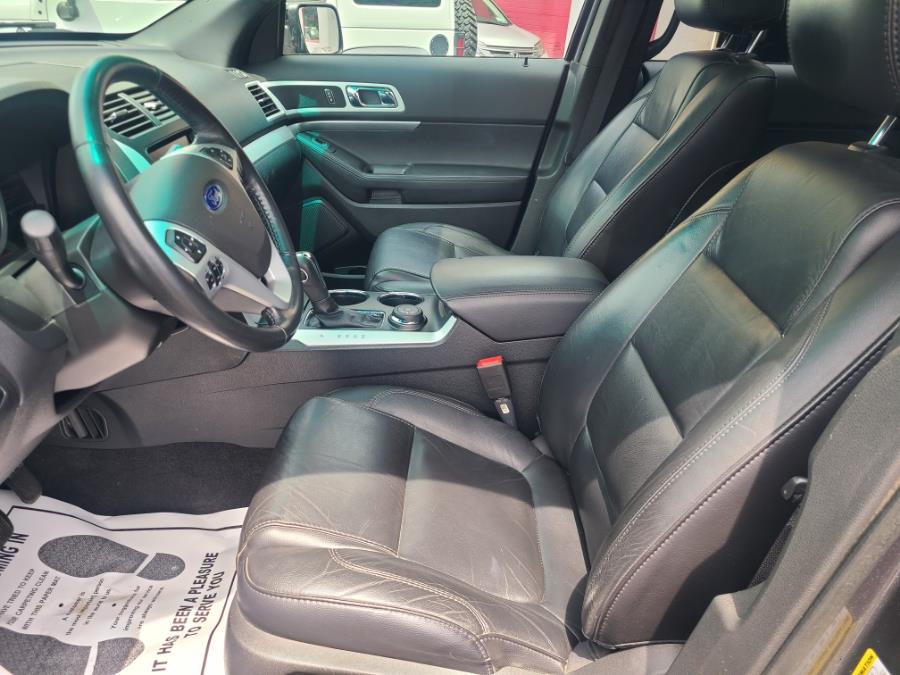 2013 Ford Explorer XLT photo