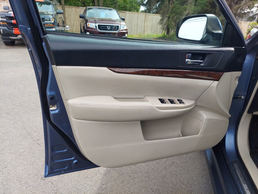 2013 Subaru Legacy 2.5i Limited photo