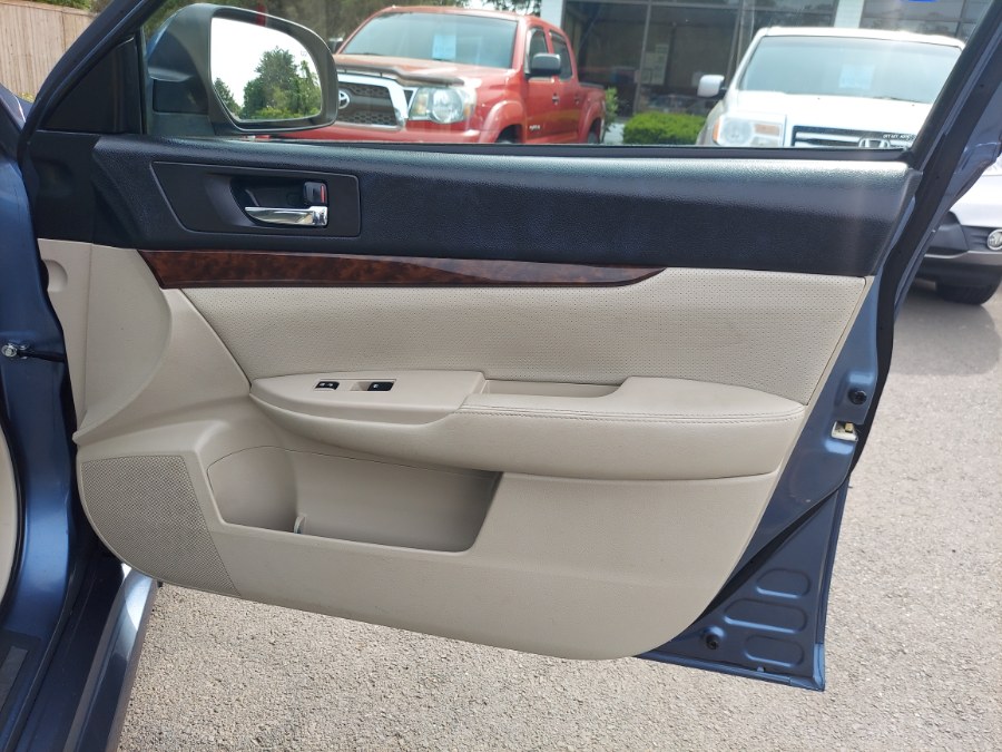 2013 Subaru Legacy 2.5i Limited photo
